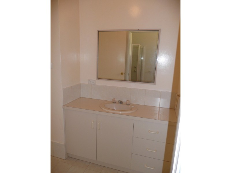 2/A McMahon Street, Griffith NSW 2680