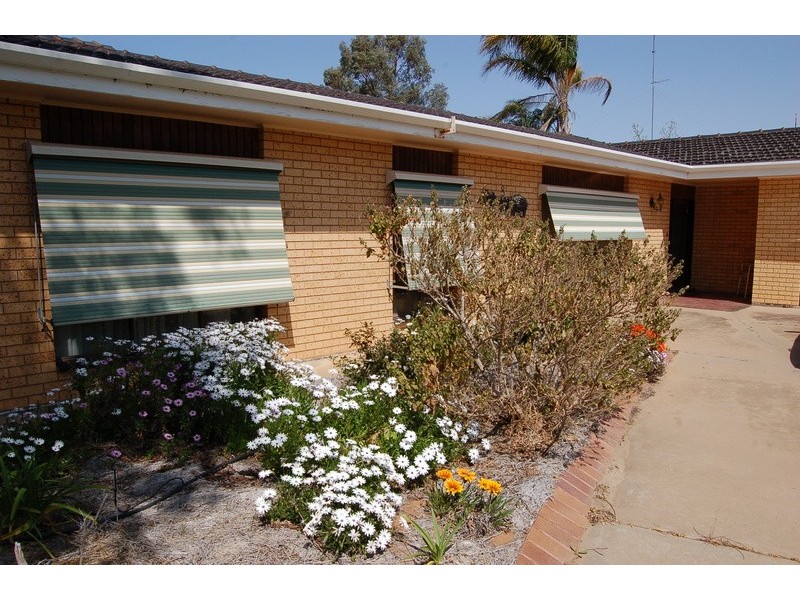 8 Sandpiper Street, Coleambally NSW 2707