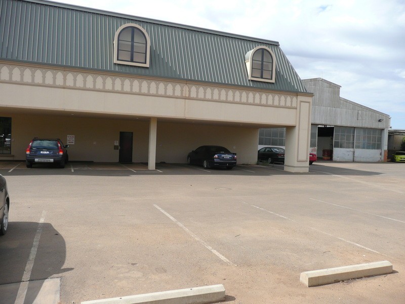 60 Banna Avenue, Griffith NSW 2680