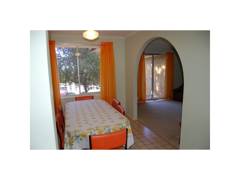 6 Jolly Place, Griffith NSW 2680
