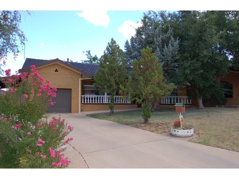 16 Graham Street, Griffith NSW 2680