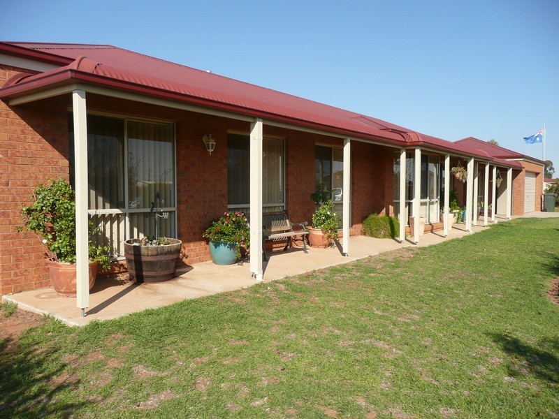 1 Altina Court, Yoogali NSW 2680