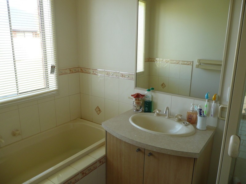 1 Altina Court, Yoogali NSW 2680