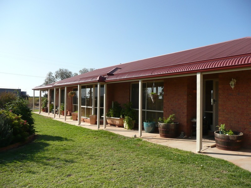 1 Altina Court, Yoogali NSW 2680