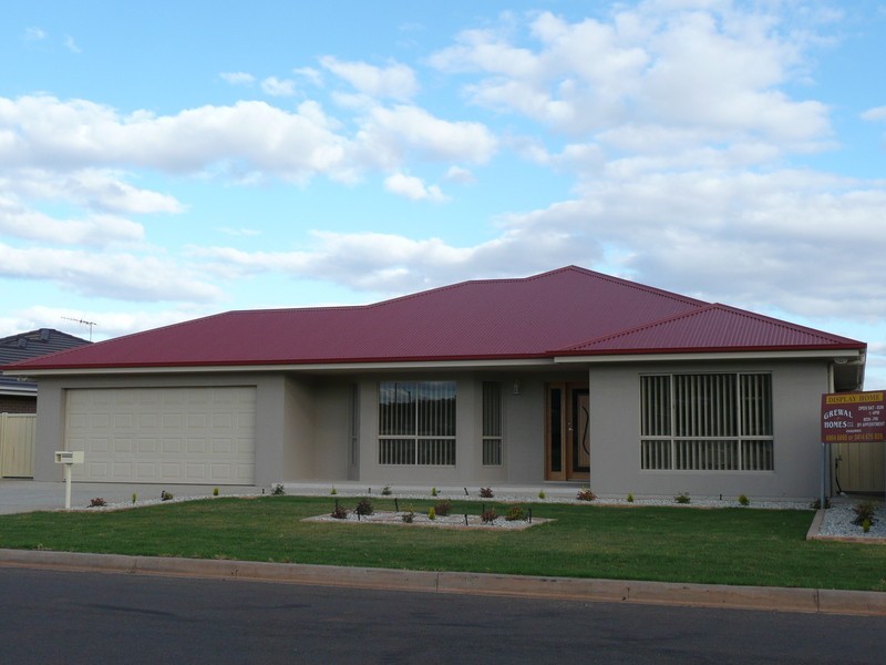 36 Brooks Crescent, Griffith NSW 2680