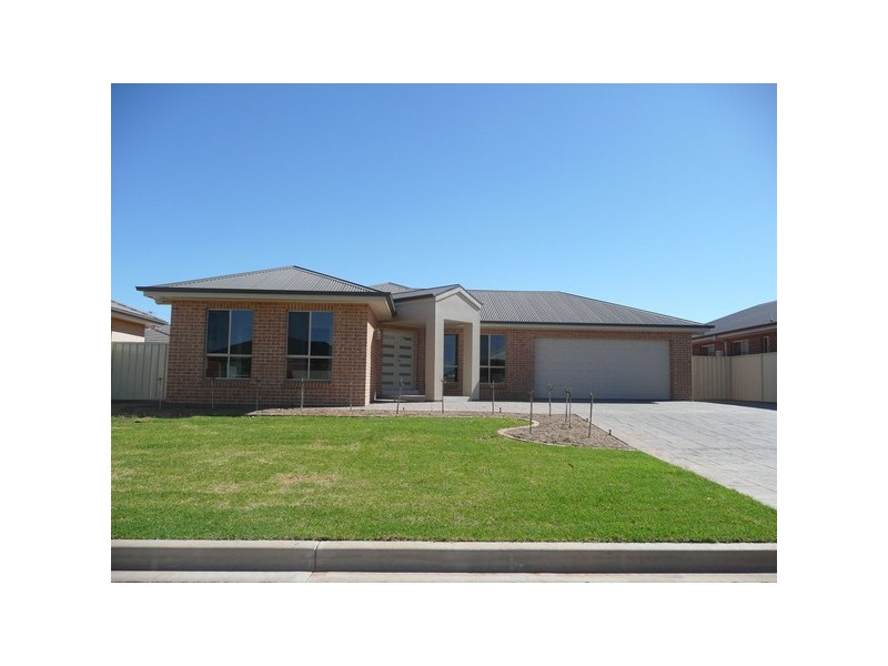 19 Gillmartin Road, Griffith NSW 2680