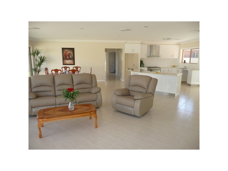 19 Gillmartin Road, Griffith NSW 2680