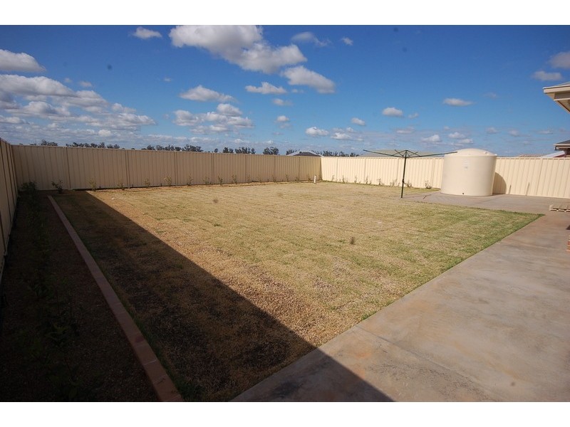 32 Gillmartin Road, Griffith NSW 2680