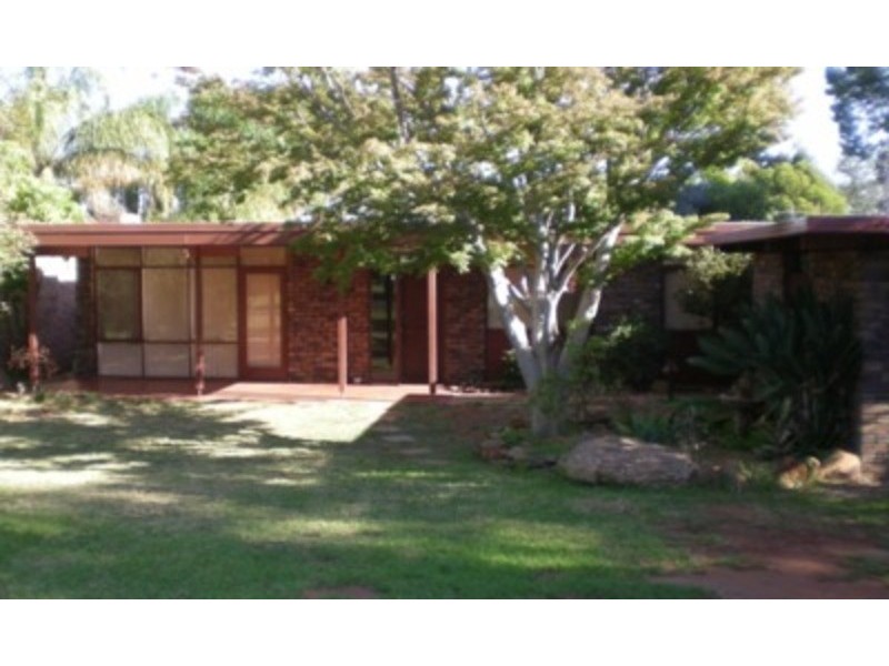 63 Ross Crescent, Griffith NSW 2680
