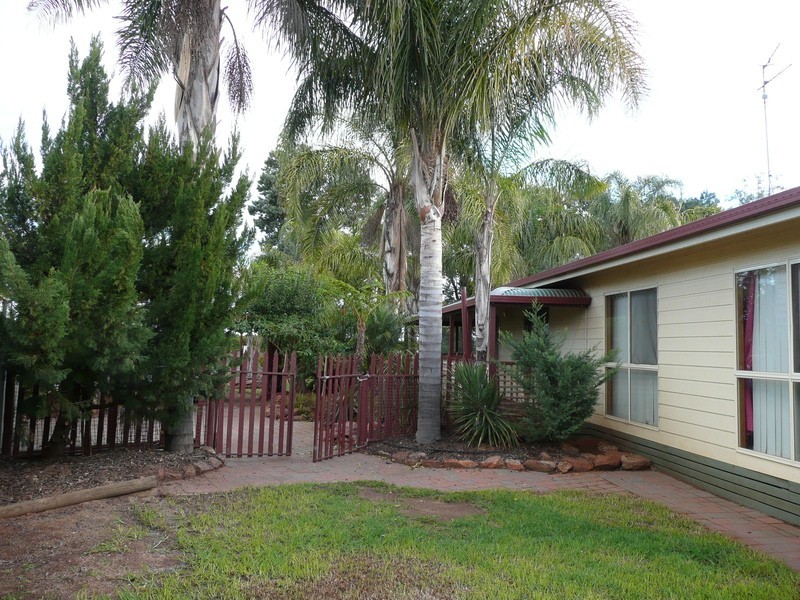 40 Middleton Avenue, Griffith NSW 2680