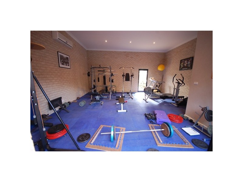 12 Fawcett Drive, Lake Wyangan NSW 2680