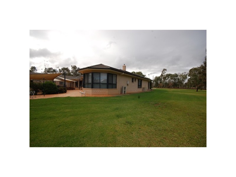 12 Fawcett Drive, Lake Wyangan NSW 2680