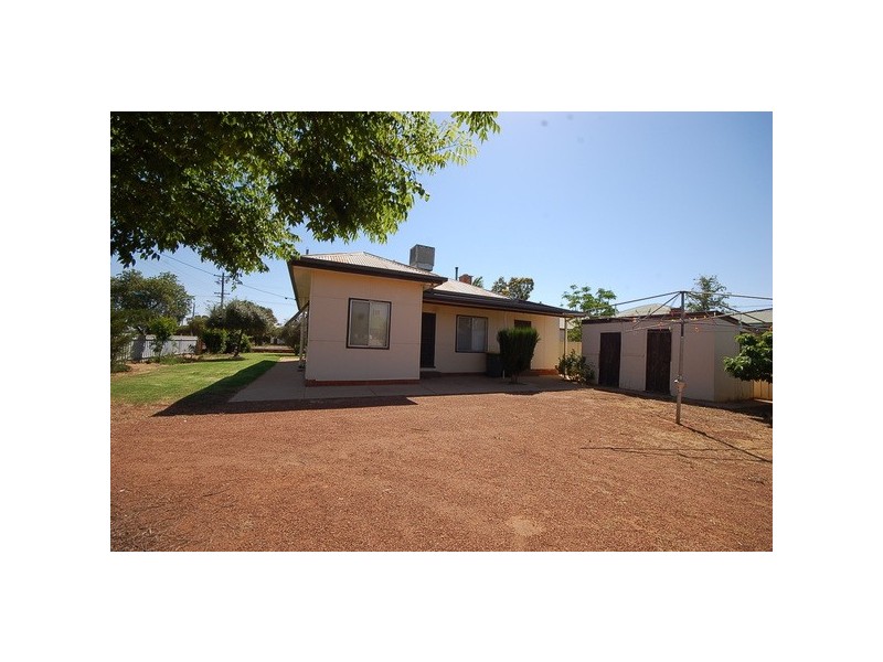 18 Moura Street, Yoogali NSW 2680