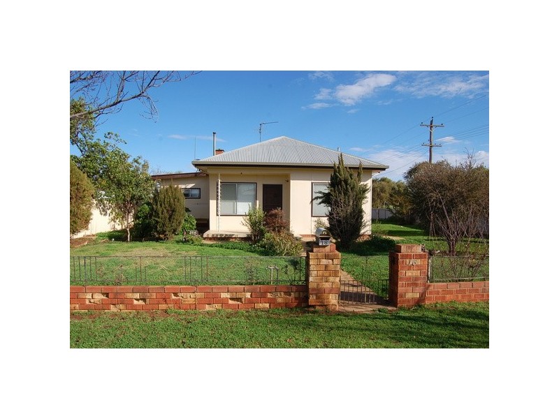 18 Moura Street, Yoogali NSW 2680