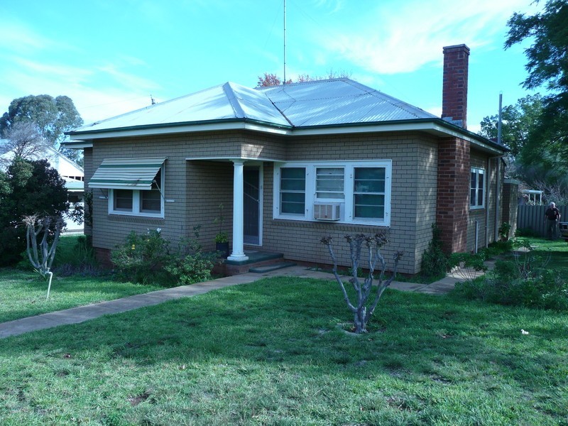 8 Konoa Street, Griffith NSW 2680