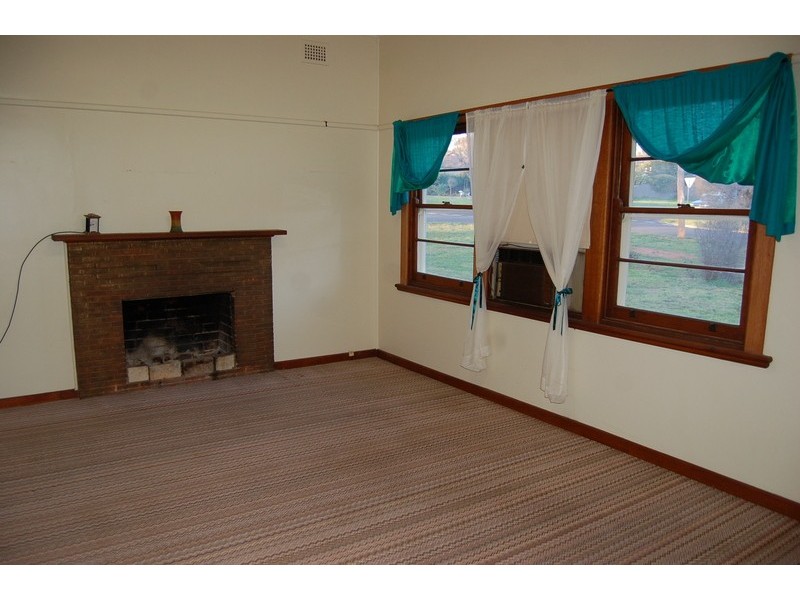 8 Konoa Street, Griffith NSW 2680