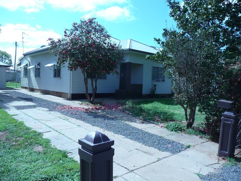 23 Almoola Street, Griffith NSW 2680