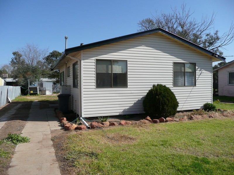 9 Corbett Street, Darlington Point NSW 2706