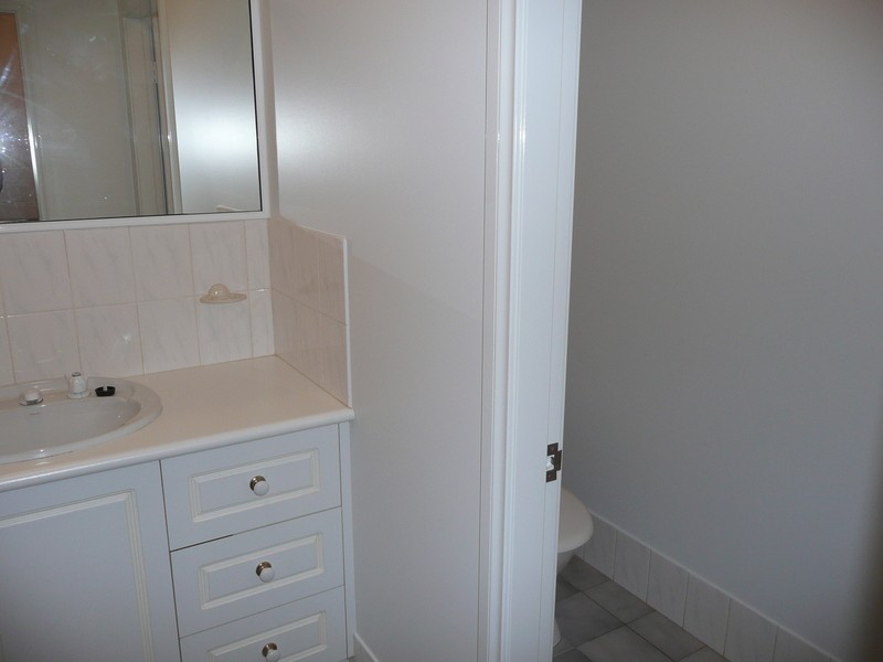 2/38 Binya Street, Griffith NSW 2680