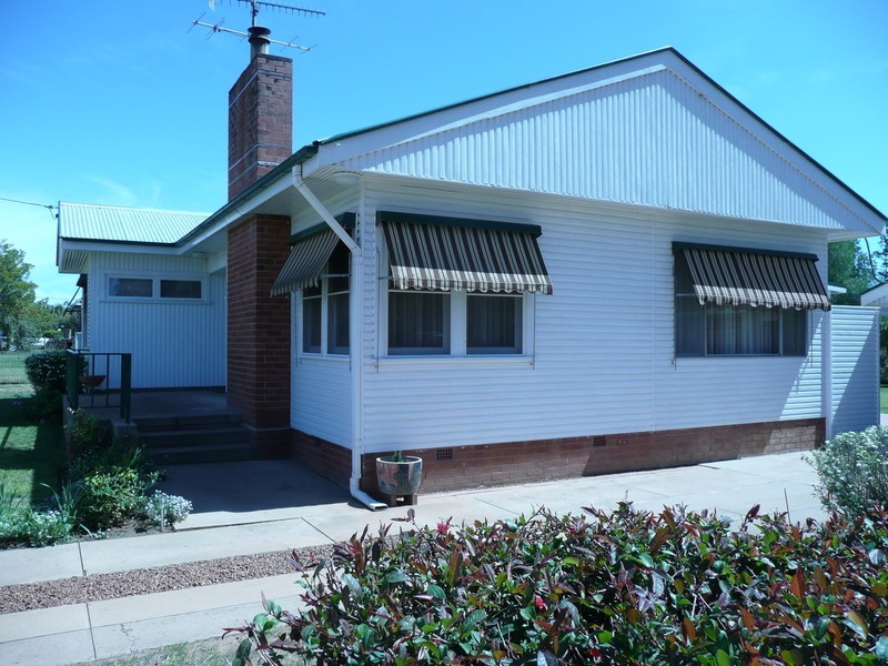 15 Hay Road, Darlington Point NSW 2706