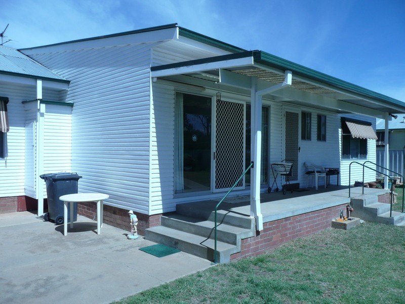 15 Hay Road, Darlington Point NSW 2706