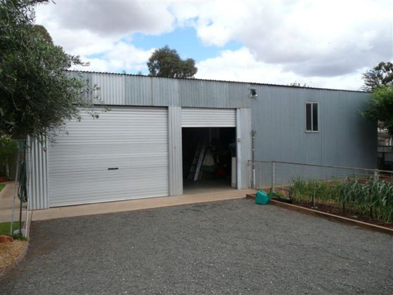172 Merrigal Street, Griffith NSW 2680