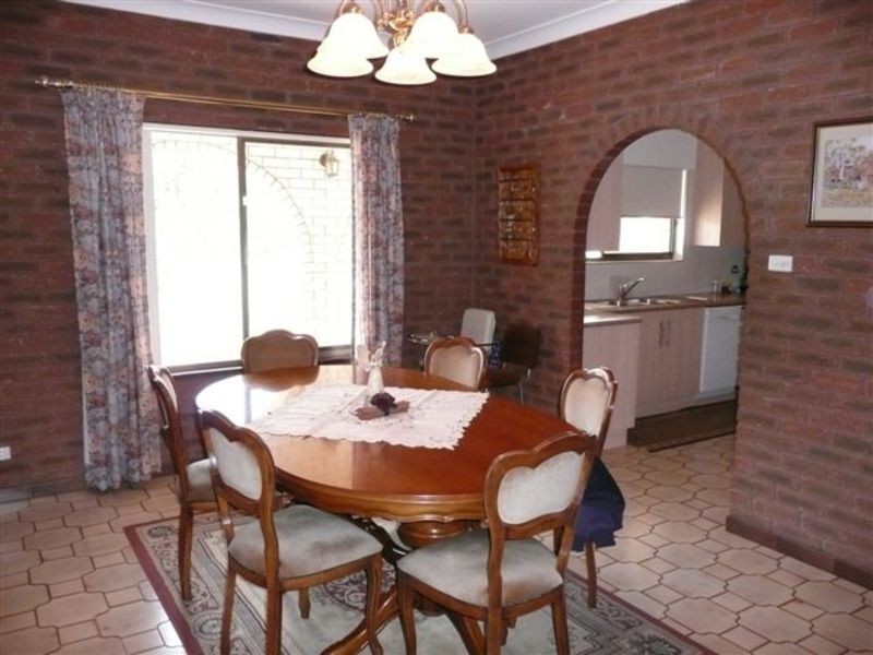 172 Merrigal Street, Griffith NSW 2680