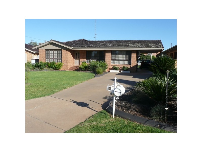 16 East Street, Yoogali NSW 2680