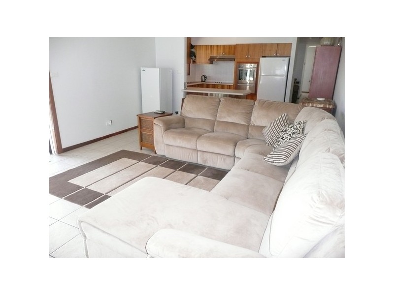 16 East Street, Yoogali NSW 2680