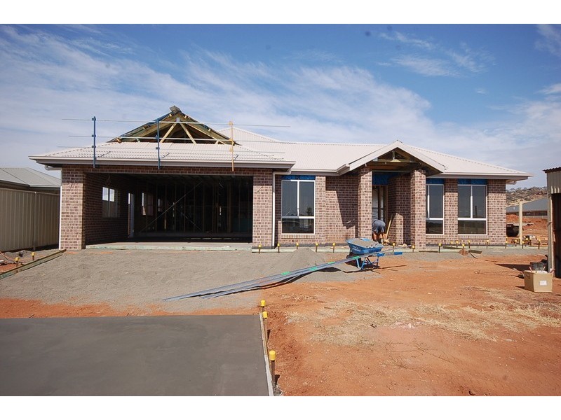 17 Tucker Street, Griffith NSW 2680