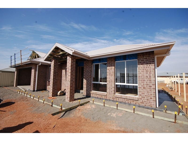 17 Tucker Street, Griffith NSW 2680