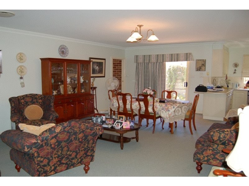 2/3 Boonah Street, Griffith NSW 2680