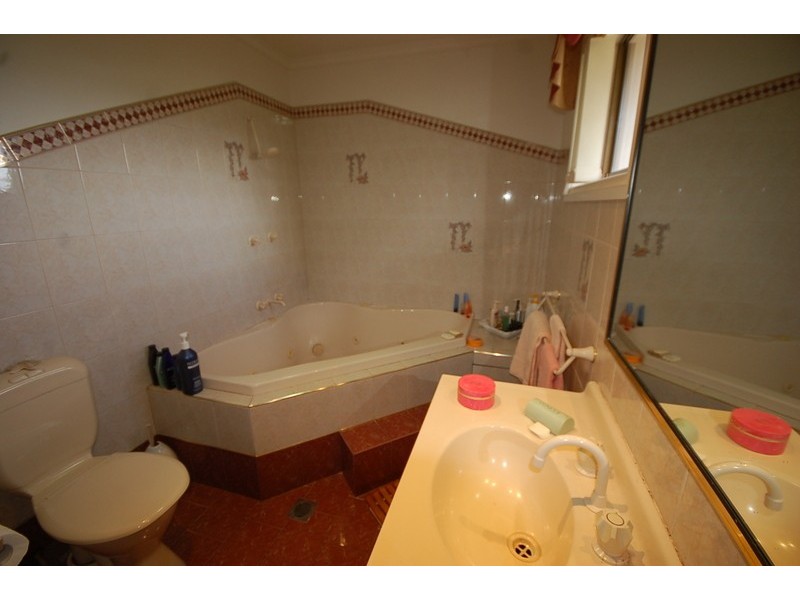 37 Wyangan Avenue, Griffith NSW 2680