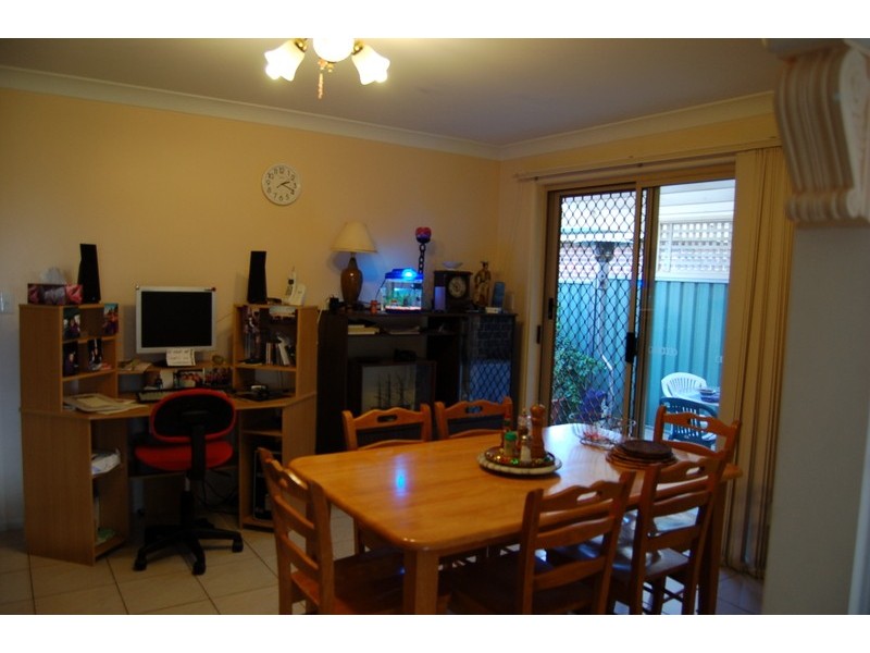 2/24 Dickson Road, Griffith NSW 2680