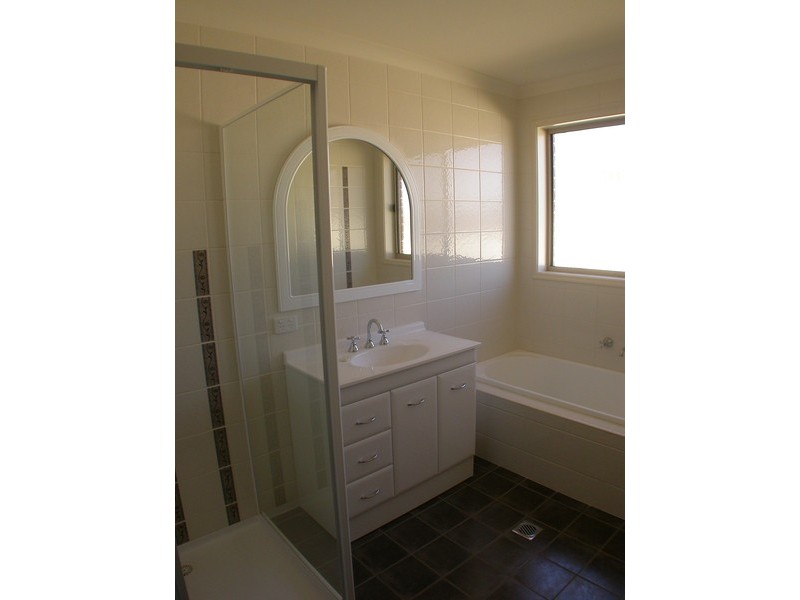 102 Wyangan Avenue, Griffith NSW 2680