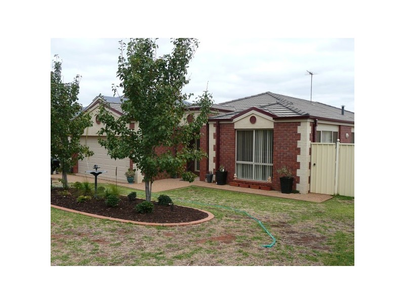 102 Wyangan Avenue, Griffith NSW 2680