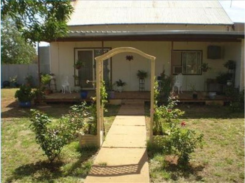 27 Devon Street, Merriwagga NSW 2652