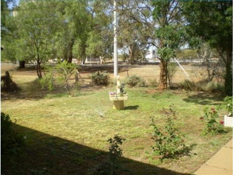 27 Devon Street, Merriwagga NSW 2652