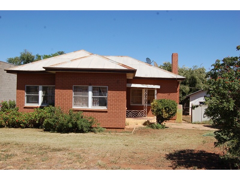 70 Benerembah Street, Griffith NSW 2680