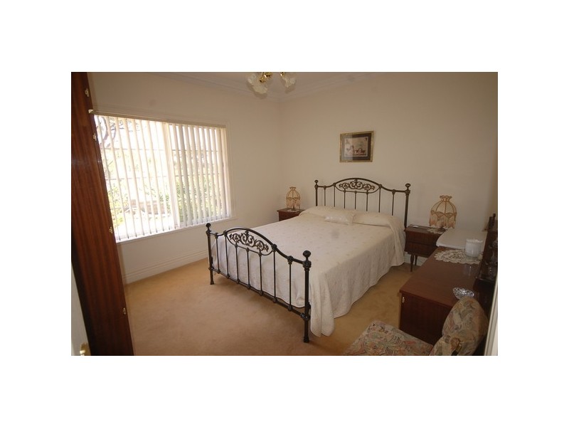 38  Waugh Street, Griffith NSW 2680