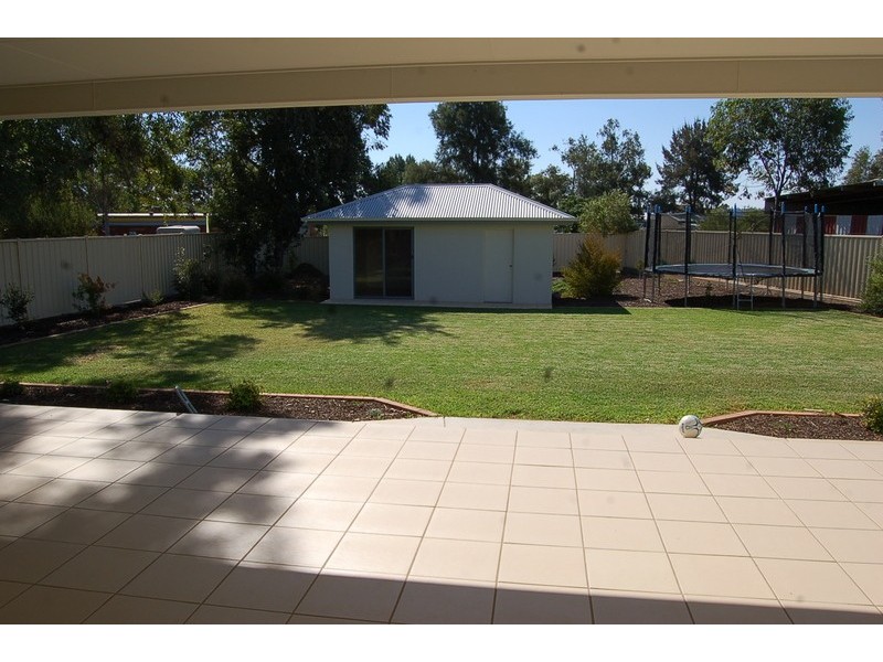 15 Gardiner Road, Yoogali NSW 2680