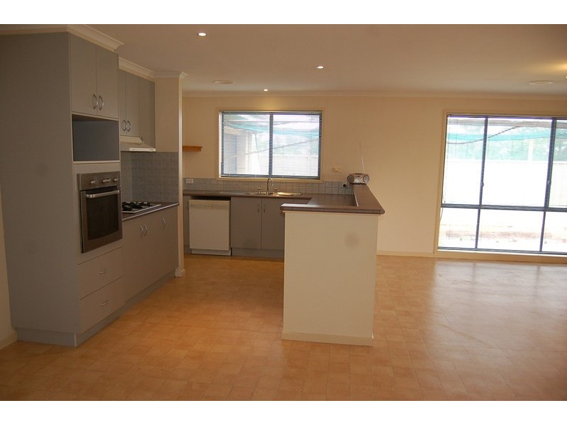 33 Dickson Road, Griffith NSW 2680