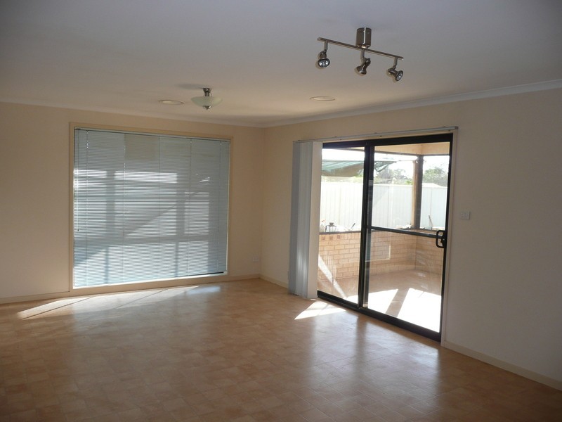 33 Dickson Road, Griffith NSW 2680