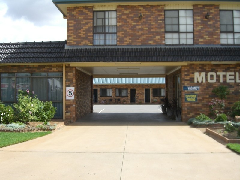 923 Jondaryan Avenue, Griffith NSW 2680