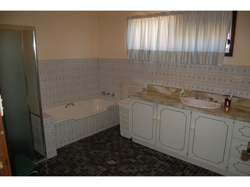 10 Thorby Crescent, Griffith NSW 2680