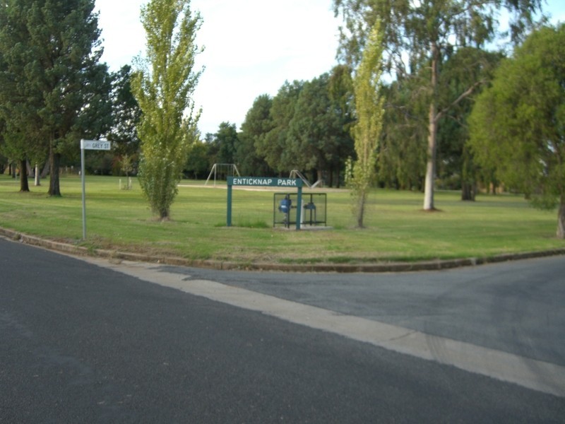 10 Langley Crescent, Griffith NSW 2680