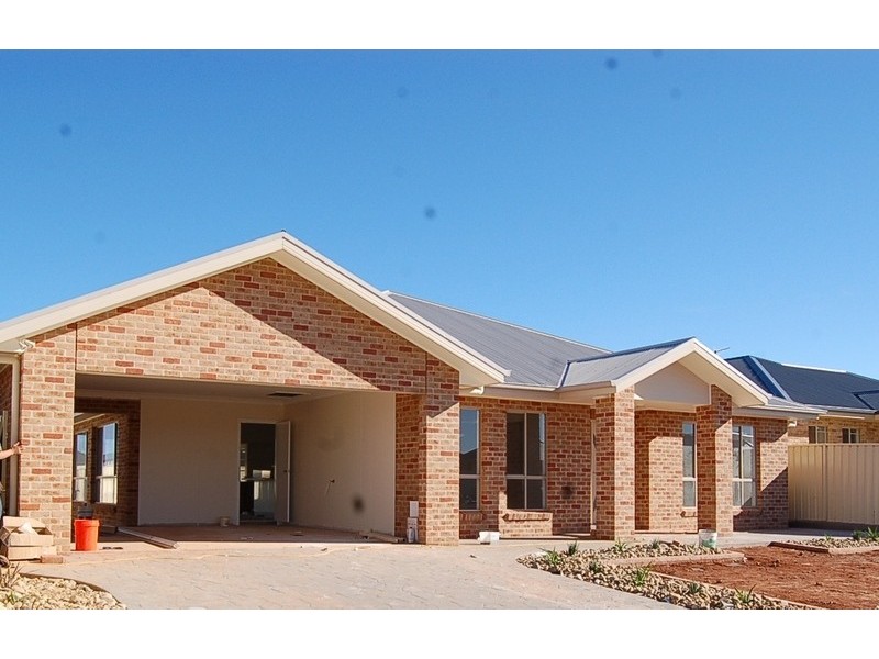 12 Bucello Street, Griffith NSW 2680