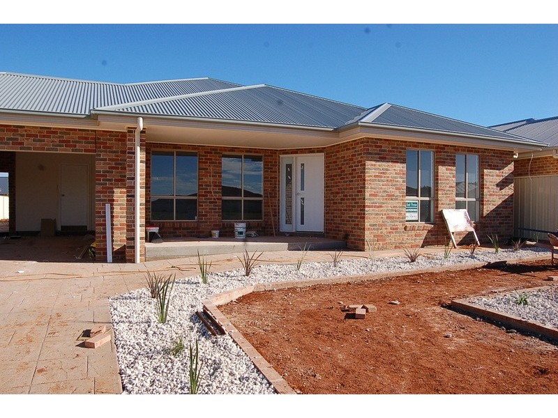 12 Bucello Street, Griffith NSW 2680