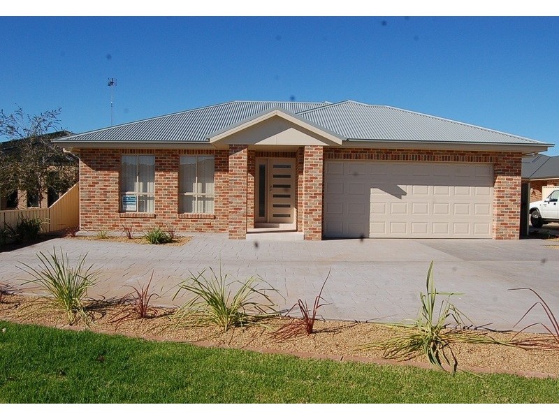 36A Hillam Drive, Griffith NSW 2680