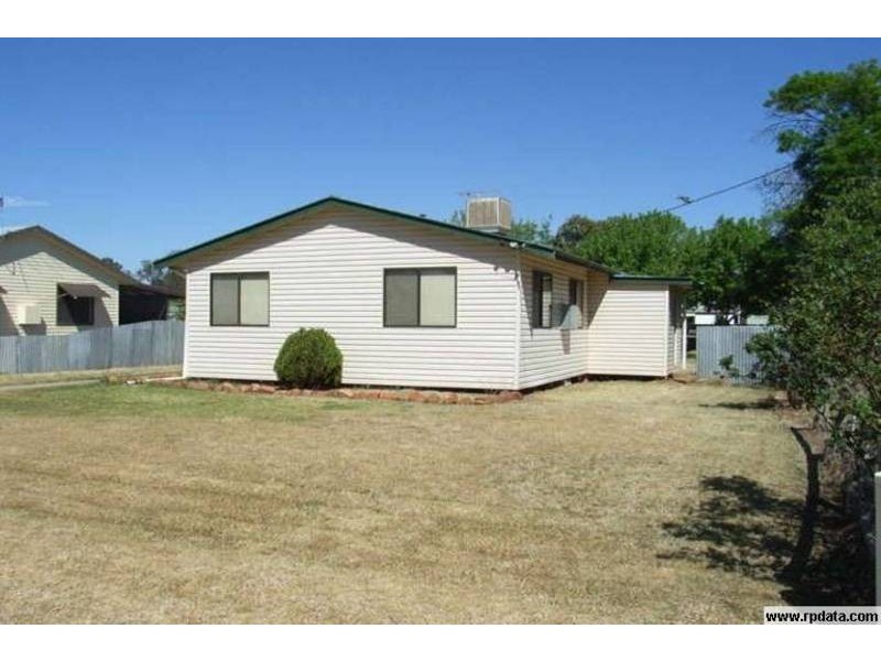9 Corbett Street, Darlington Point NSW 2706